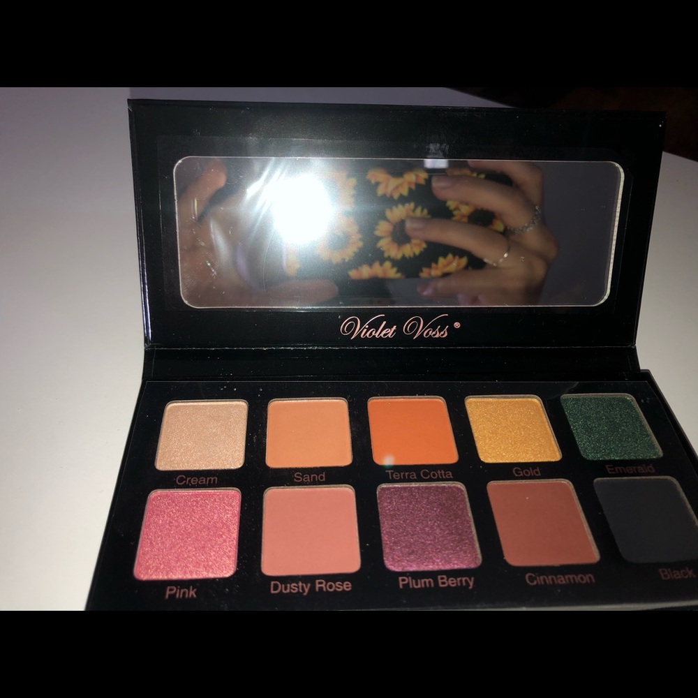 Violet Voss Pro Series Essentials Palette